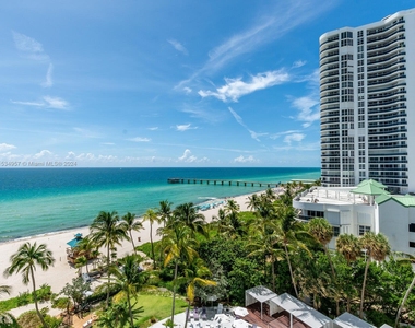 16901 Collins Ave - Photo Thumbnail 21