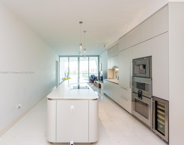 16901 Collins Ave - Photo Thumbnail 27