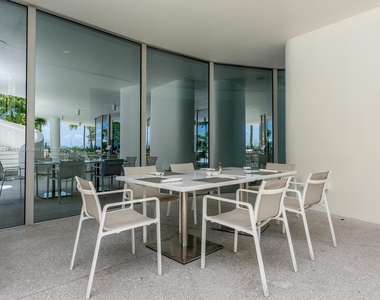 16901 Collins Ave - Photo Thumbnail 41