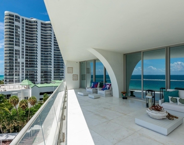 16901 Collins Ave - Photo Thumbnail 24