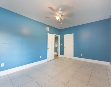 613 Sharar Ave - Photo Thumbnail 1