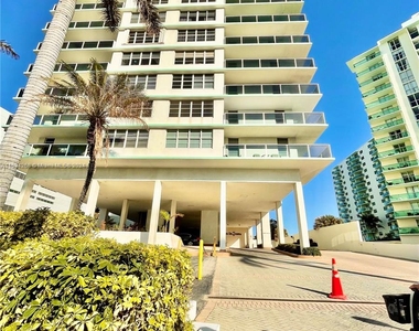 3725 S Ocean Dr - Photo Thumbnail 53