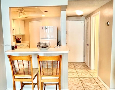 3725 S Ocean Dr - Photo Thumbnail 14