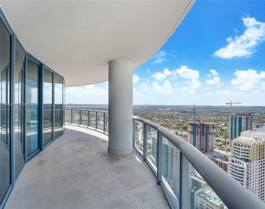 333 Las Olas Way - Photo Thumbnail 12