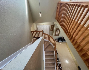 770 Stanton Dr - Photo Thumbnail 31