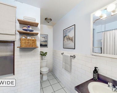 226 East 89th Street - Photo Thumbnail 4