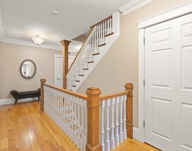 322 Tappan St - Photo Thumbnail 16