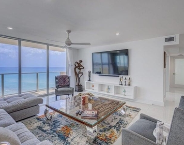 5440 N Ocean Drive - Photo Thumbnail 13