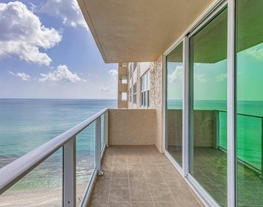 5440 N Ocean Drive - Photo Thumbnail 7