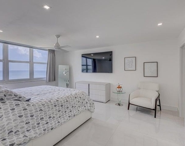 5440 N Ocean Drive - Photo Thumbnail 32