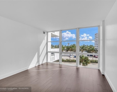 2841 N Ocean Blvd - Photo Thumbnail 20