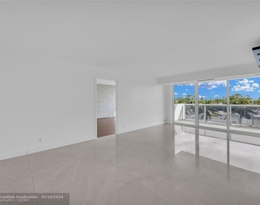 2841 N Ocean Blvd - Photo Thumbnail 24