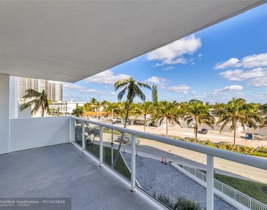 2841 N Ocean Blvd - Photo Thumbnail 14