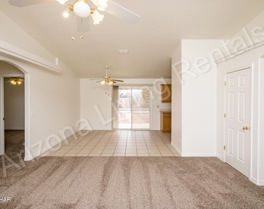 2170 Hillside Dr - Photo Thumbnail 10