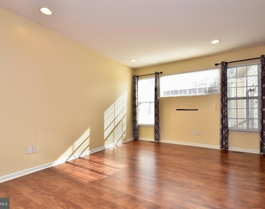 1110 S Olmsted Parkway - Photo Thumbnail 6