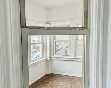 78 Van Nostrand Ave - Photo Thumbnail 14