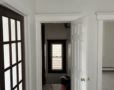 78 Van Nostrand Ave - Photo Thumbnail 2