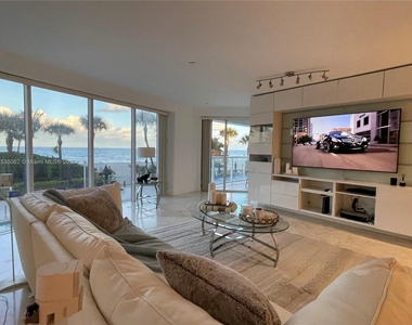 18671 Collins Ave - Photo Thumbnail 0