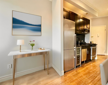 53 Leroy Street - Photo Thumbnail 3