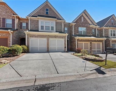 1615 Faircrest Lane - Photo Thumbnail 4