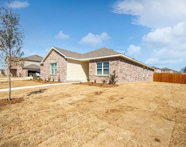 2704 Cinnamon Springs Drive - Photo Thumbnail 3