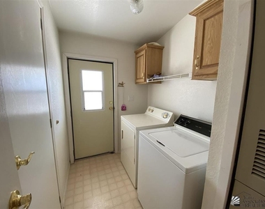 13580 E 48 Dr - Photo Thumbnail 13