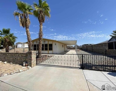 13580 E 48 Dr - Photo Thumbnail 1