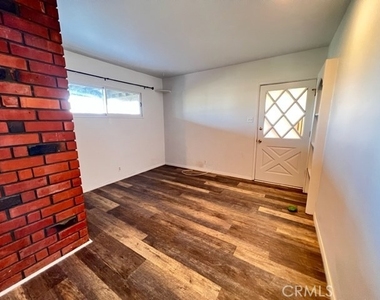 2134 Loma Drive - Photo Thumbnail 6