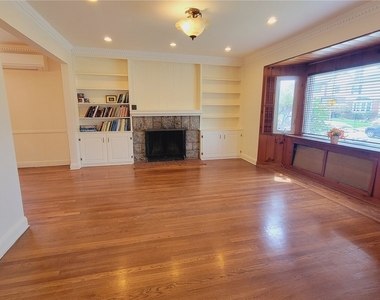 80-51 212th Street - Photo Thumbnail 4