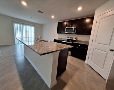 9209 Sapphire Creek Place - Photo Thumbnail 2