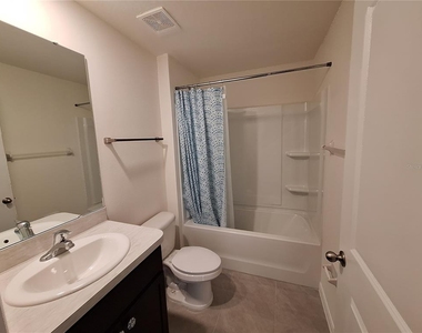 9209 Sapphire Creek Place - Photo Thumbnail 9