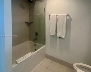 2602 E Hallandale Beach Blvd - Photo Thumbnail 24