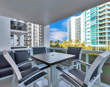 10275 Collins Ave - Photo Thumbnail 18