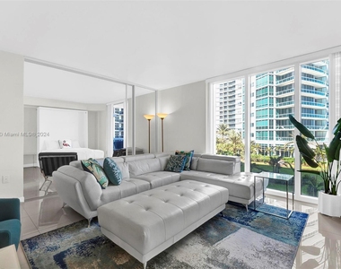 10275 Collins Ave - Photo Thumbnail 5