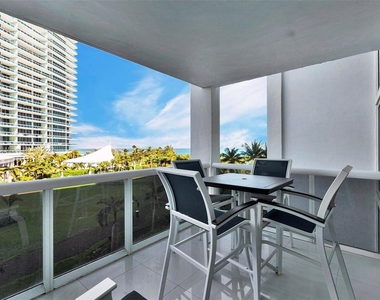 10275 Collins Ave - Photo Thumbnail 17