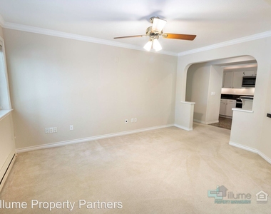 5062 Foothills Dr. - Unit G - Photo Thumbnail 9