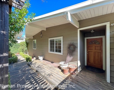 1822 Foothill Blvd - Photo Thumbnail 3