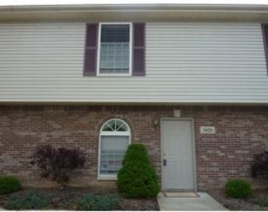 3426 South Oaklawn Circle - Photo Thumbnail 0