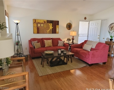 5415 W Harmon Avenue - Photo Thumbnail 4