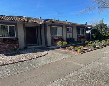 4416 Moorpark Ave 2 - Photo Thumbnail 17