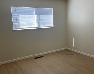 4416 Moorpark Ave 2 - Photo Thumbnail 13