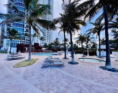 18201 Collins Avenue - Photo Thumbnail 20