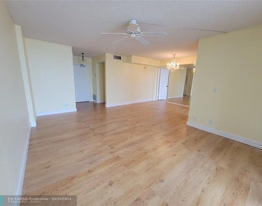 5200 N Ocean Blvd - Photo Thumbnail 1