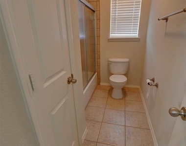 4005 Penny Royal Drive - Photo Thumbnail 25