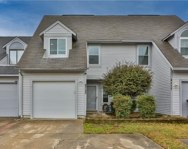 4725 Woodglen Ct - Photo Thumbnail 0