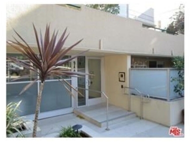 939 Palm Ave - Photo Thumbnail 10