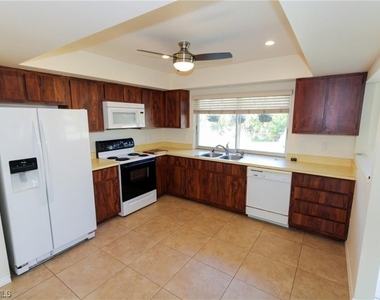 1329 Torreya Circle - Photo Thumbnail 4