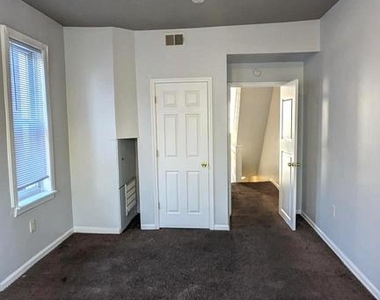 3329 Ridge Ave - Photo Thumbnail 8