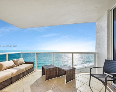 19111 Collins Ave - Photo Thumbnail 13