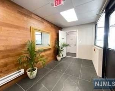 116 Essex Street - Photo Thumbnail 16